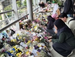 Duka Warga Usai Kecelakaan Kereta di Bekasi, Korban Didominasi Perempuan Pejuang Keluarga