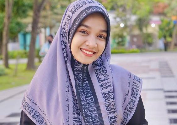 Biografi Ning Umi Laila Lengkap Dengan Quote, Nasihat dan Dawuhnya